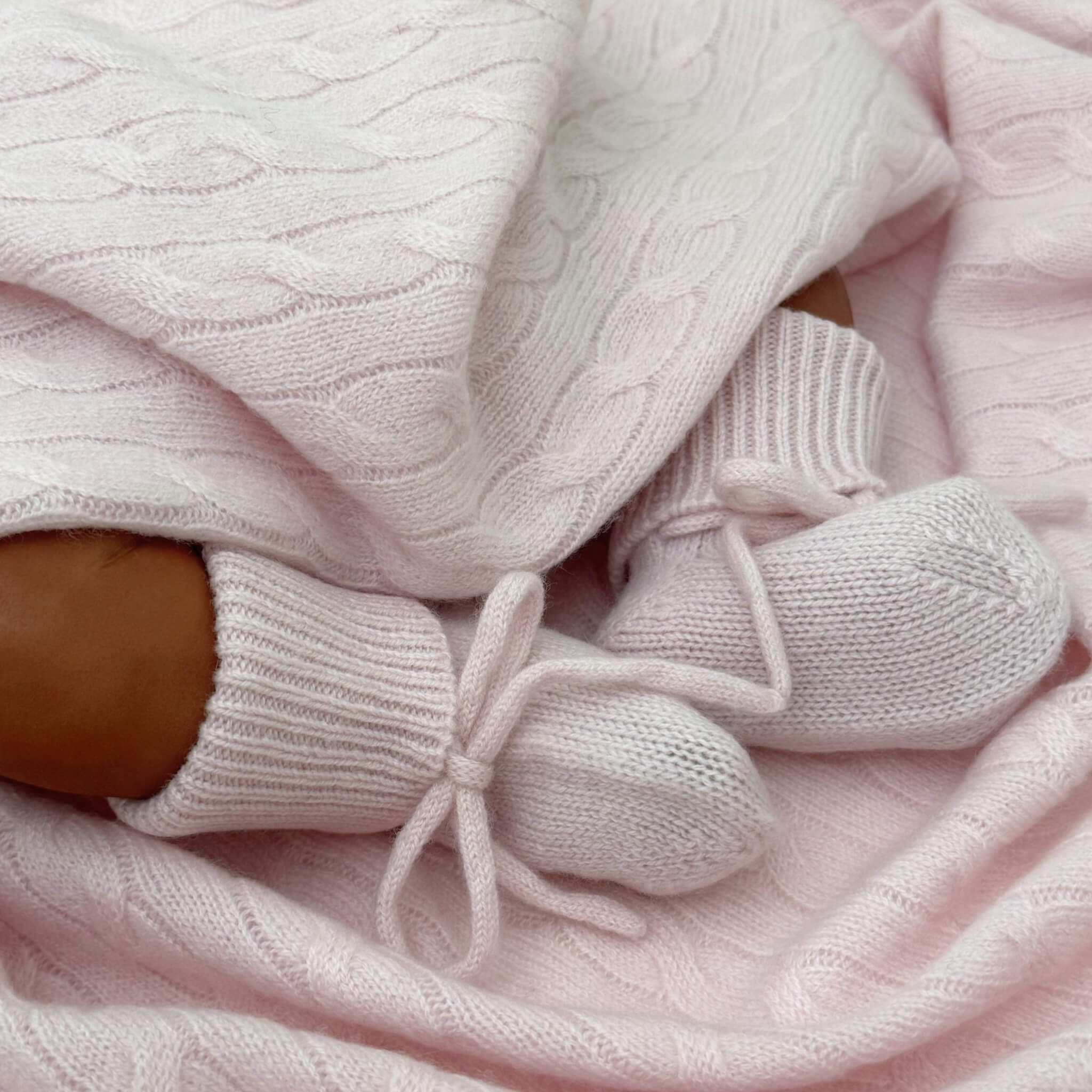 'Classic Adventures' Cable Knit Cashmere Baby Blanket, Beanie & Booties Gift Set (Pink)
