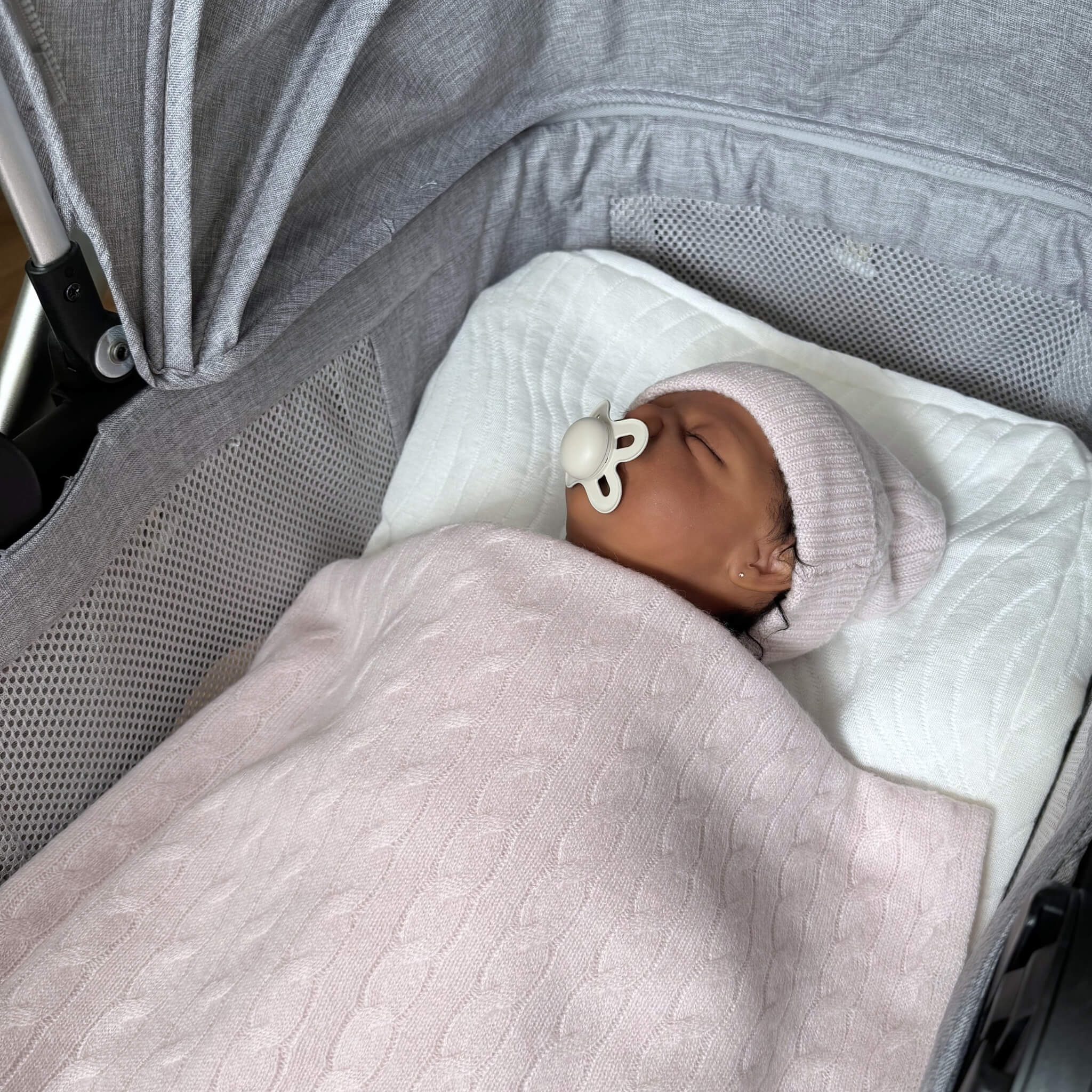 'Classic Adventures' Cable Knit Cashmere Baby Blanket, Beanie & Booties Gift Set (Pink)