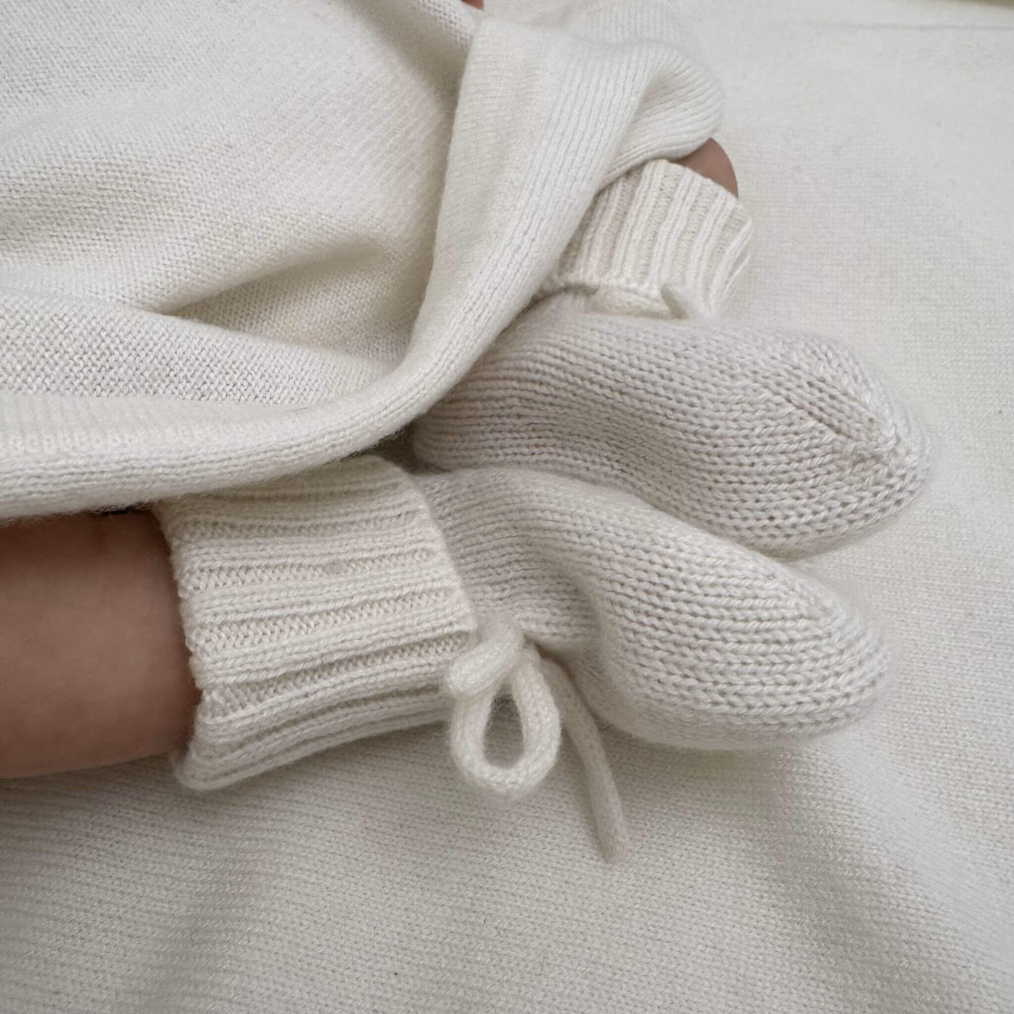 'Stepping Out in Style' Cashmere Baby Beanie & Booties (Cream)