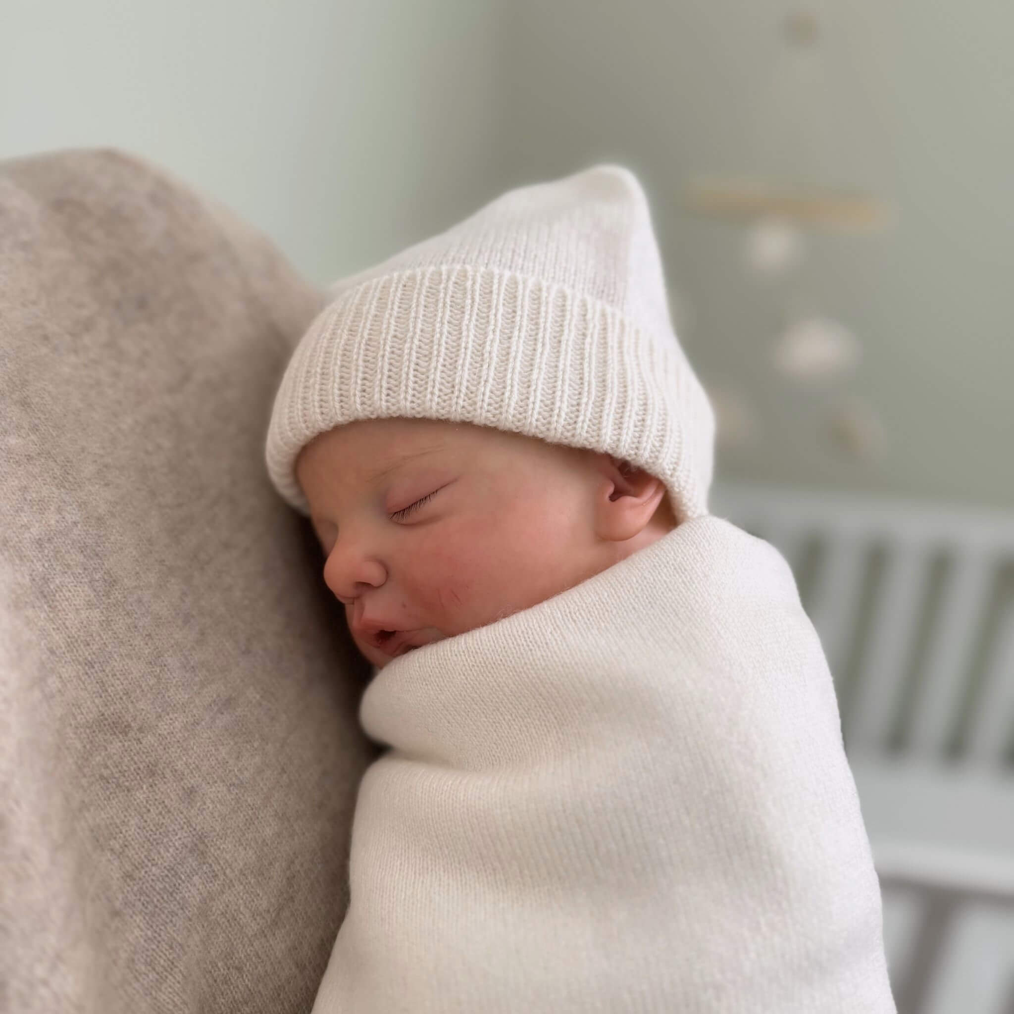 'Stepping Out in Style' Cashmere Baby Beanie & Booties (Cream)